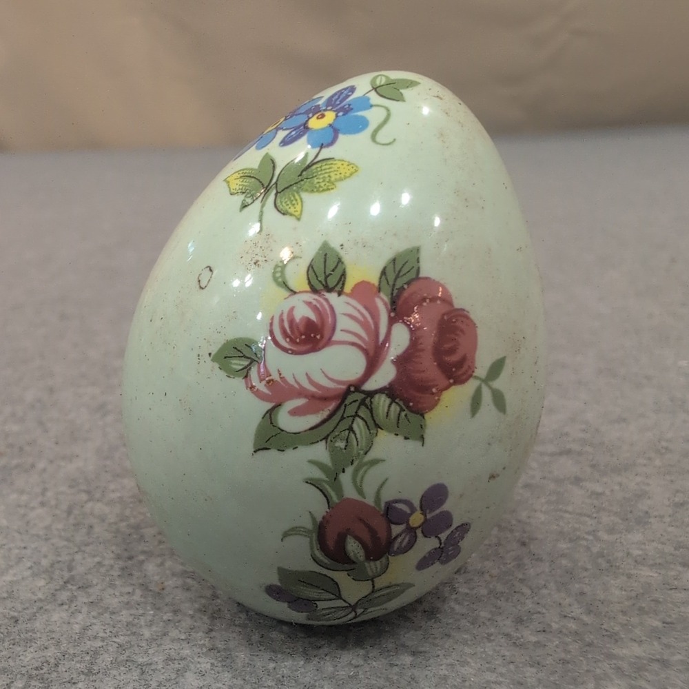 Vintage Floral Ceramic Decorative Egg Pale Green Rose Pattern Ornament - Picture 1 of 4